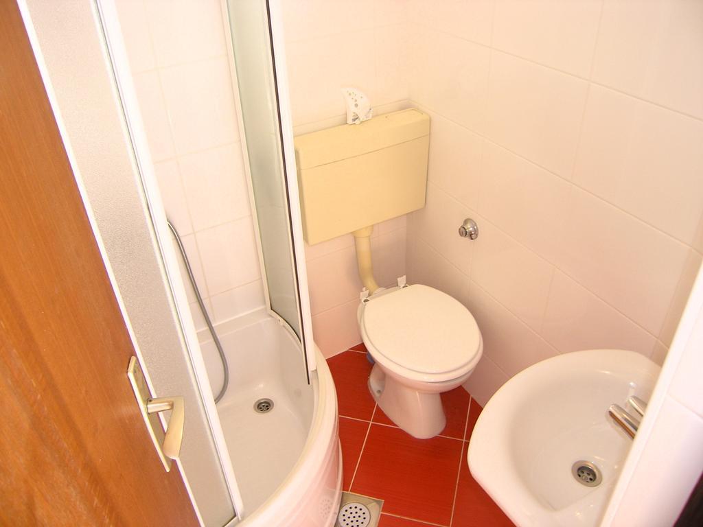 Apartments Murgic クルク エクステリア 写真